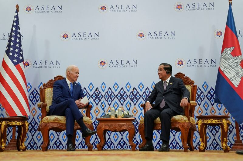 2022-11-12T105704Z_1372093637_RC2AKX9XGS0M_RTRMADP_3_ASEAN-SUMMIT-BIDEN.JPG