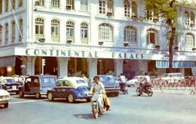 Sài Gòn, góc đường Catinat, khách sạn Continental (năm 1965)