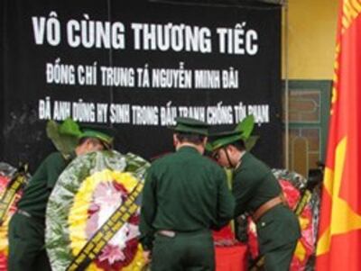 Một thiếu tá và một thiếu úy thuộc lực lượng biên phòng Việt Nam đã thiệt mạng trong vụ nổ súng tại cửa khẩu Bắc Phong Sinh, huyện Hải Hà. Source zing.vn/ttre