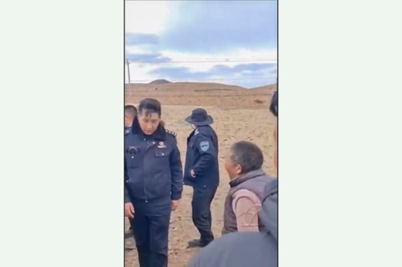 Chinese police argue with Tibetans protesting the seizure of their pasture land in Markham county, western China's Tibet Autonomous Region, April 10, 2024. (Citizen journalist)