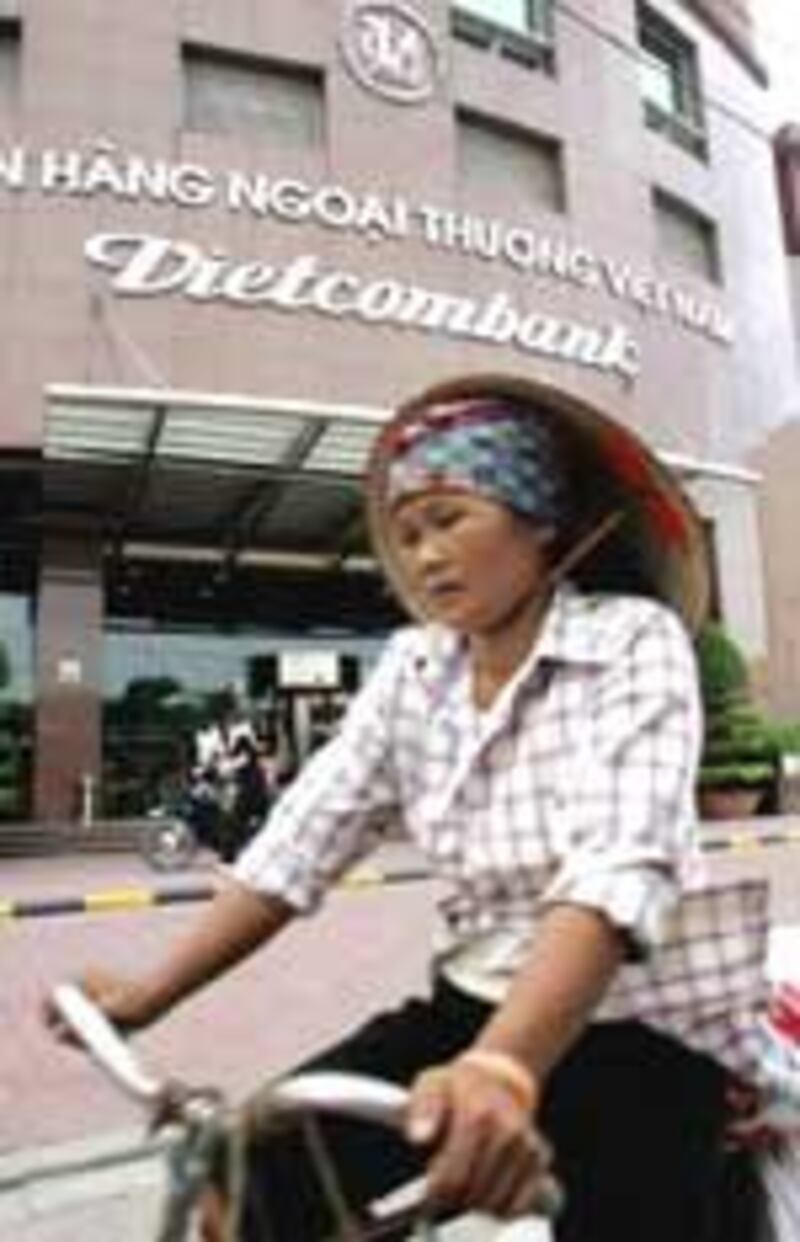 VietnamBanking150b.jpg