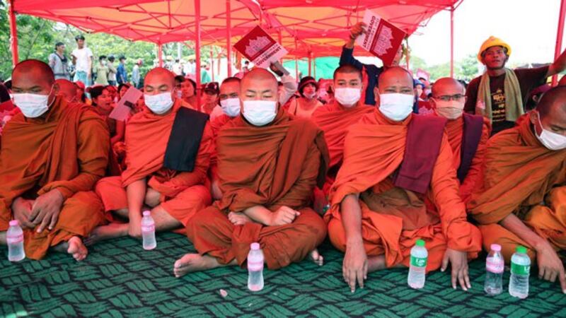 myanmar-anti-junta-protest-hlaing-tharyar-yangon-mar11-2021.jpg