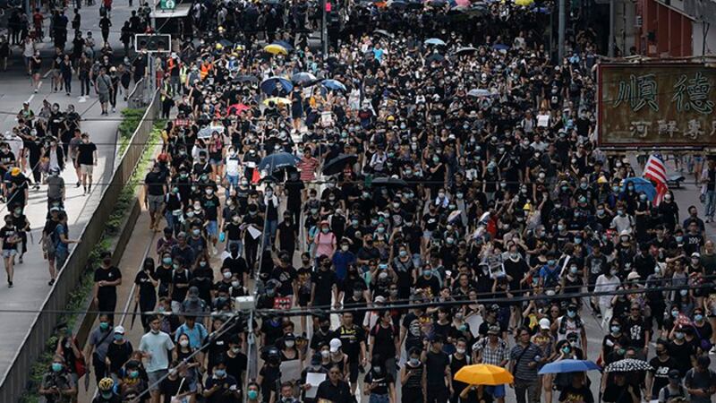 2019年7月28日，香港民众再次上街游行。（美联社）