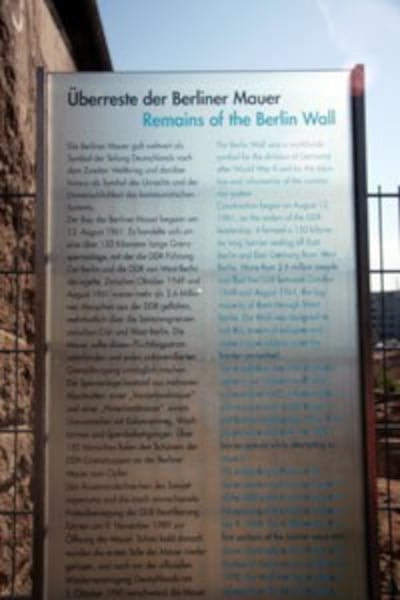 BerlinWall-4-200.jpg