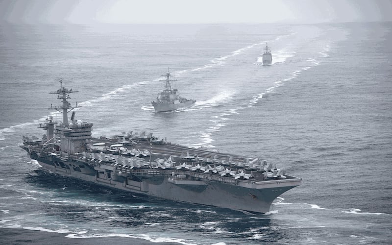 Hình minh họa. Hình do Hải quân Mỹ cung cấp hôm 4/8/2019: Tàu sân bay USS Theodore Roosevelt (CVN 71) và đội tàu hộ tống ở Thái Bình Dương hôm 31/7/2019