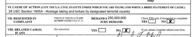 소장에서 케네스 배 씨의 변호인 측은 배 씨가 테러지원국으로 지정된 북한으로부터 납치 및 고문을 당했다며, 북한이 배씨와 가족들에게 육체적, 심리적 고통과 경제적 피해로 인한 미화 2억5천만달러의 손해배상과 징벌적 배상판결을 요청한다고 명시했다.