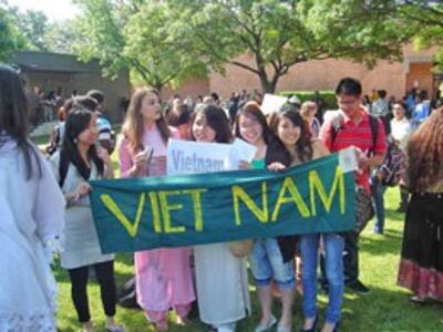 Sinh viên Việt Nam ở một trường trung học Hoa Kỳ (minh họa)duhoc.com