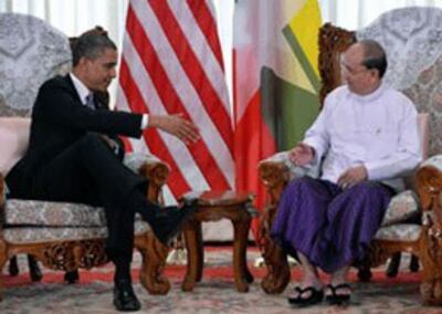 Tổng thống Hoa kỳ Barack Obama và tổng thống Thein Sein tại buổi gặp gỡ ở Rangoon hôm 19 tháng 11, 2012. AFP