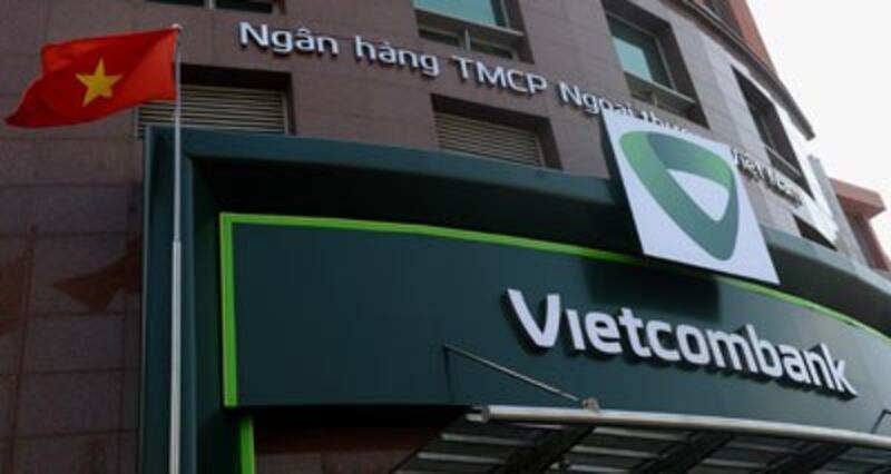 Trụ sở chính Ngân hàng Ngoại thương Việt Nam (Vietcombank) tại Hà Nội ngày 10 tháng 5 năm 2013. AFP photo