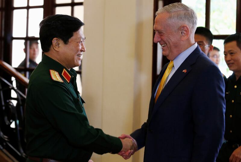 2018-10-17T000000Z_1274061830_RC1C92155A00_RTRMADP_3_VIETNAM-USA-MATTIS.JPG