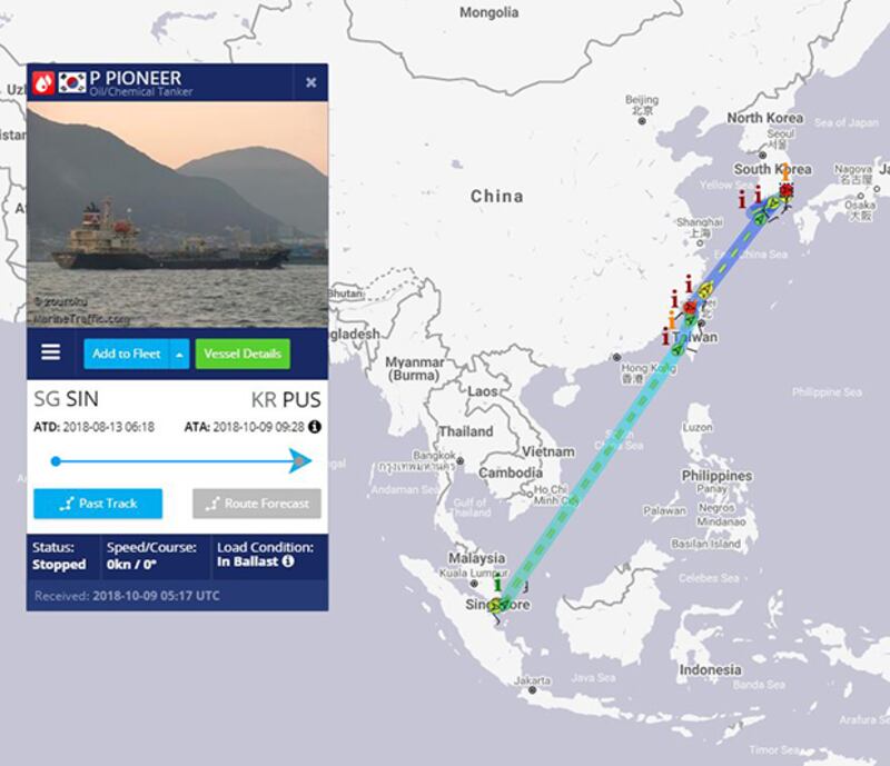 선박의 위치 정보를 보여주는 '마린 트래픽'에 따르면, 현재 부산 감천항에 억류 중인 한국 국적 ‘피 파이오니오'호가 지난해 8월 13일 싱가포르 항구를 출발해 동중국해를 거쳐 한국에 도착한 것으로 나타났다. 