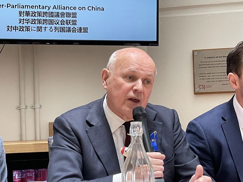 英国保守党前党魁、下议员史密斯（Iain Duncan Smith）形容英国正经历“艰难时期”，批评英国政府的对华态度正在转变。 （吕熙摄）