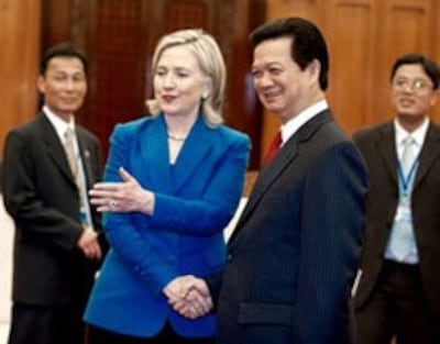 hillary-clinton-nguyen-tan-dung-250.jpg