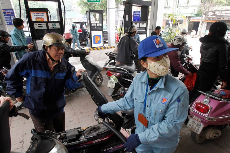 2011-03-30T120000Z_1454667601_GM1E73U10UL01_RTRMADP_3_VIETNAM-ENERGY-PRICES(1).JPG