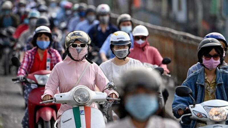 vietnam-commuters-face-masks-hanoi-may4-2021.jpg