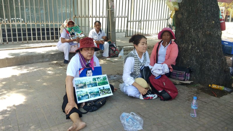 Villagers in a land dispute with UDG protest in front of Beijing's embassy in Phnom Penh, Cambodia, July 8, 2019.