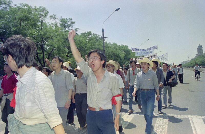 1989年5月25日，北京街头示威游行。（美联社）