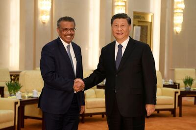 Tổng Giám đốc WHO Tedros Adhanim Ghebreyesus cùng Tập Cận Bình trong chuyến thăm Trung Quốc.