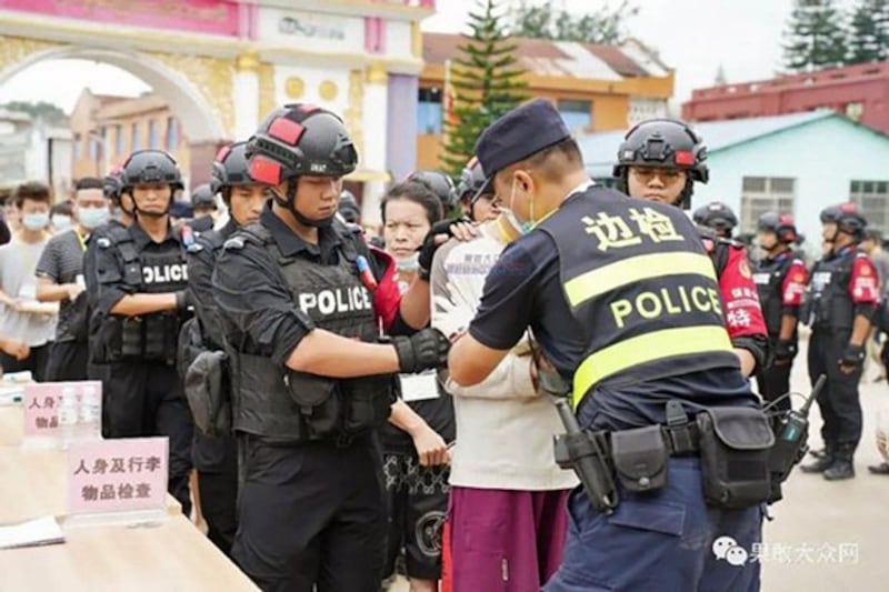 Chinese police arrest Chinese nationals allegedly involved in online scamming operations in Myanmar, Dec. 10, 2023. (Kokang officials)