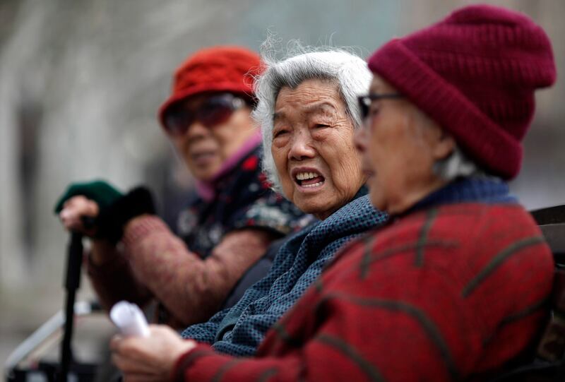 2012-03-16T120000Z_1751915973_GM1E83G12PX01_RTRMADP_3_CHINA-ECONOMY-PENSION.JPG