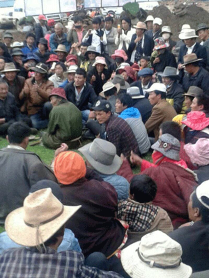 Tibetans gather to protest against coal mining in Nangchen, Aug. 6, 2014. 