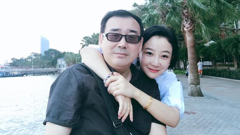 杨恒均和妻子袁小靓。（冯崇义提供/记者乔龙）