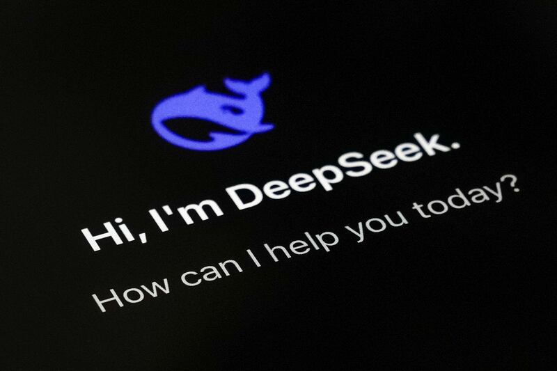 2025年1月28日，北京一部智能手机屏幕上显示着深度搜索（DeepSeek）应用页面。