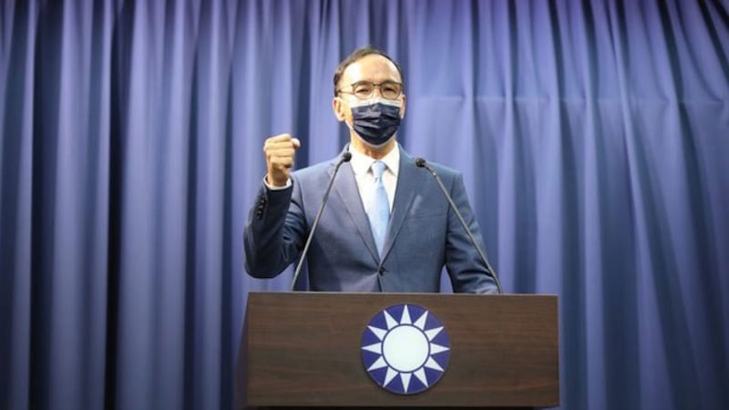 朱立伦以超过8万票当选国民党新任党主席。(朱立伦办公室提供)