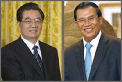 Chủ tịch Trung Quốc, Hồ Cẩm Đào (T) và Thủ tướng Campuchia, Hun Sen