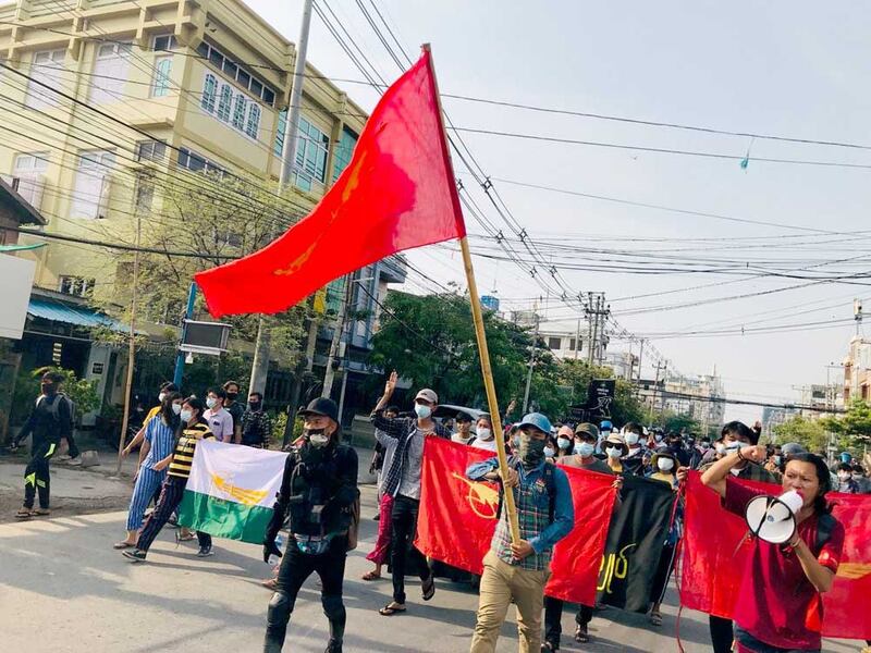 Protesters stage an anti-coup rally in Mandalay on Wednesday. (RFA)