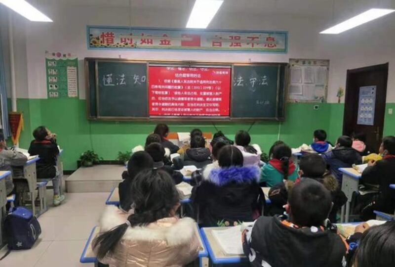 Students take part in a political education class at a Tibetan school in western China's Qinghai province in an undated photo. (Citizen journalist)