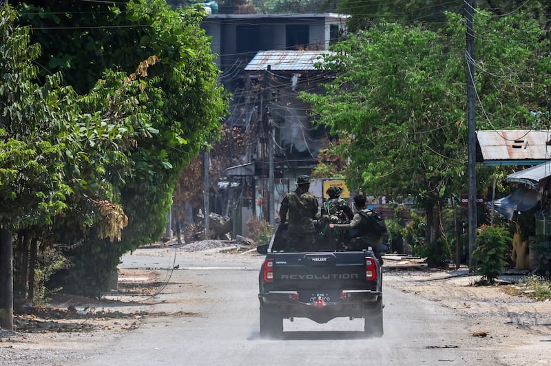 2024-04-15T113117Z_552015566_RC2U67AKWGVB_RTRMADP_3_THAILAND-MYANMAR-BORDER.JPG