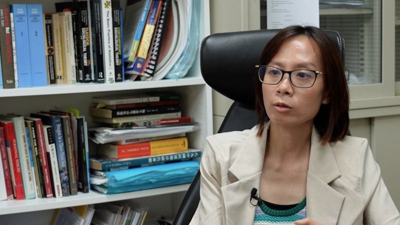 Lu Ching-hu, a National Taiwan University sociologist, says parents who emigrate from Hong Kong are more likely to oppose the changes there than those who stay behind. (Cheng Haonan)