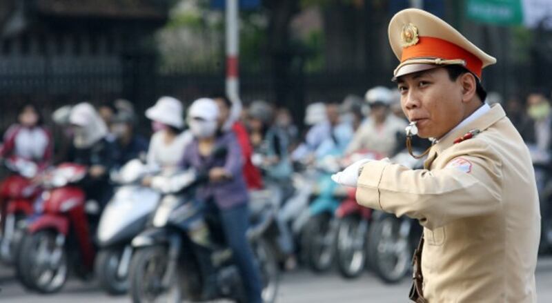 Ảnh minh họa. Cảnh sát giao thông tại Hà Nội.