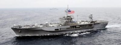 Soái hạm Blue Ridge của hạm đội 7, đến Việt Nam huấn luyện- navymil photo