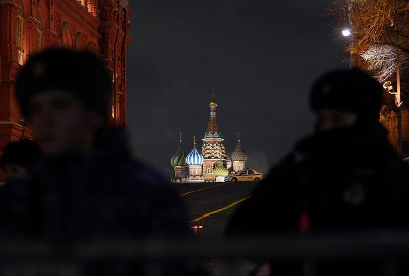 Russian law enforcement officers stand guard in Red Square in Moscow, 2022. Credit: Tatyana Makeyeva/Reuters