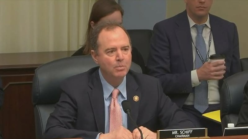 美国国会众议院情报委员会主席、民主党籍议员谢安达（Adam Schiff）在听证会上讲话。 （视频截图）