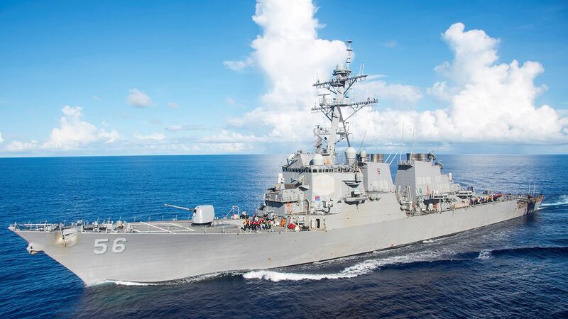 “约翰·麦凯恩”号驱逐舰(DDG-56)。（路透社）