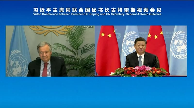 2021年10月25日，习近平同联合国秘书长古特雷斯视频会见。（路透社视频截图）