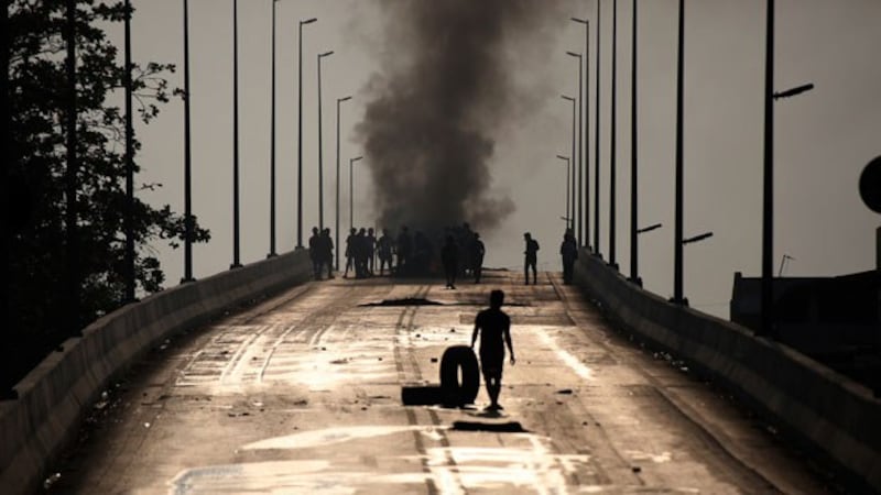 myanmar-residents-barricades-hlaingthaya-yangon-mar16-2021.jpg