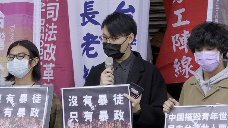 香港抗争者关山月称台湾如西柏林在东德。(记者 李宗翰摄)