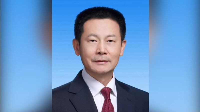 中国政府展开一连串动作救股市，中国政府任命前上海市副市长吴清（图）为中国证监会党委书记及证监会主席，免去易会满职务。（百度百科图片）