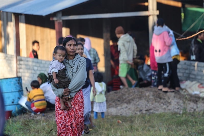 Refugees from Kayin state's Lay Kay Kaw area shelter along the Thailand-Myanmar border, Dec. 16, 2021. MPA