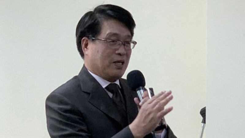 台湾民意基金会董事长游盈隆分析美台关系升温，让台湾民众特别关心美选。(记者 黄春梅摄)