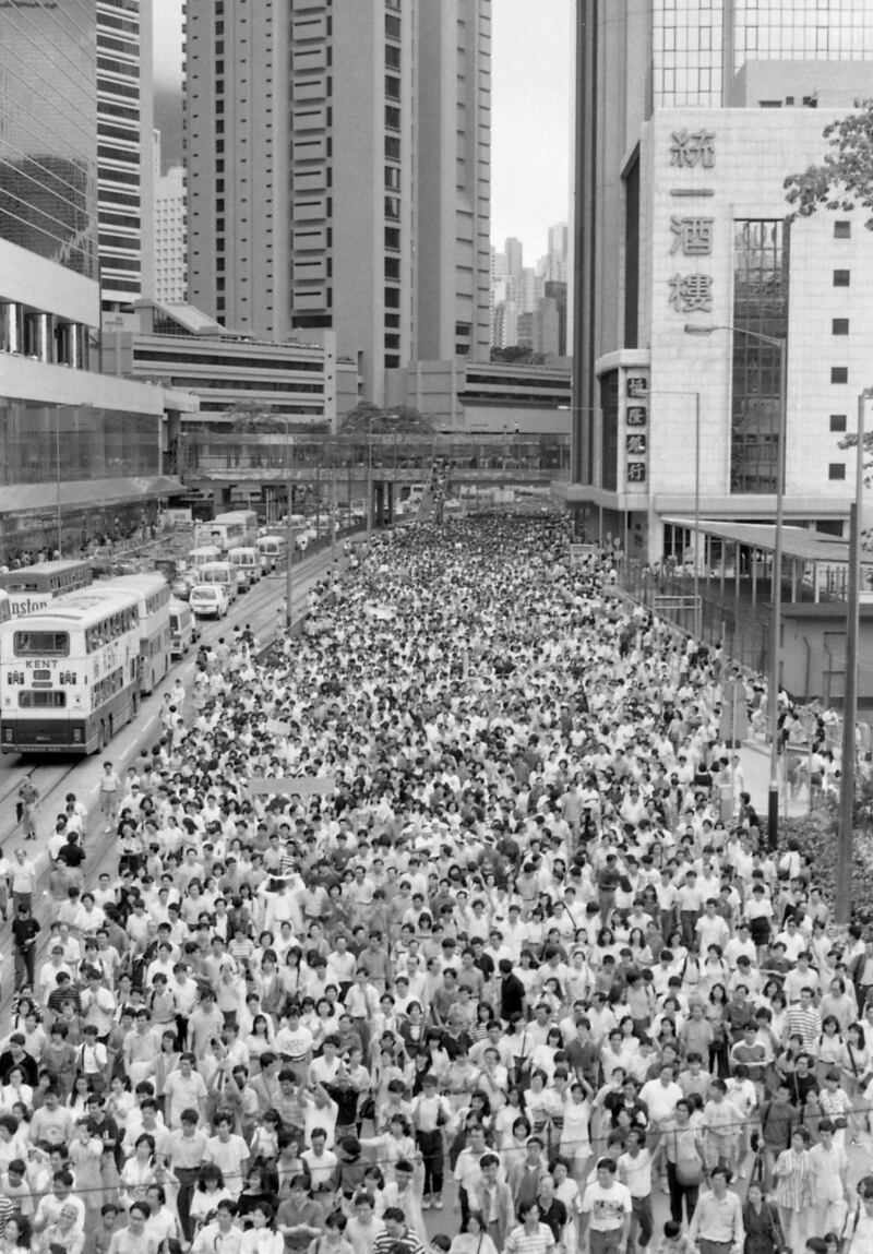 1989年5月底，香港街头声援中国争取民主运动的人潮。（联邦众议员Andy Levin提供）