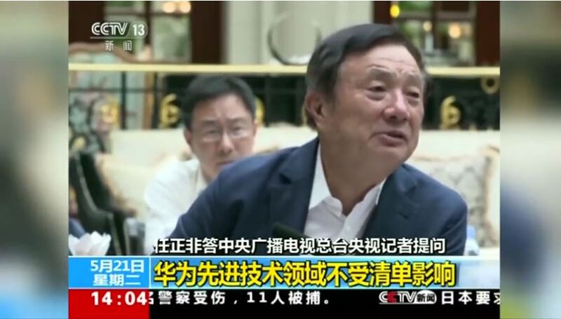 2019年5月21日，任正非高调接受中国中央电视台记者采访，指其5G网络绝不会受到影响，低估华为的力量。（视频截图/路透社）