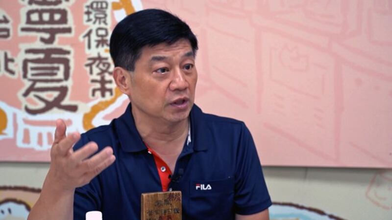 Lin Ting-kuo, president of the Ningxia Night Market Association, says the market's vendors are constantly experimenting with new recipes to cater to changing tastes. Credit: RFA