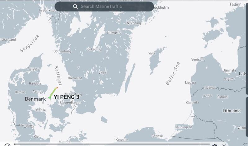 船舶追踪组织 MarineTraffic追踪到的"伊鹏3号"分别在11月18日在波罗的海的航线以及11月19日后17时后，它已在丹麦海军的追踪和拦截中。（ MarineTraffic）