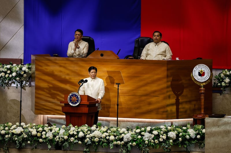 President Ferdinand Marcos Jr. (center) delivers his third SONA as Senate President Francis Escudero (left) and House Speaker Martin Romualdez (right) listen, July 22, 2024. (Gerard Carreon/BenarNews)