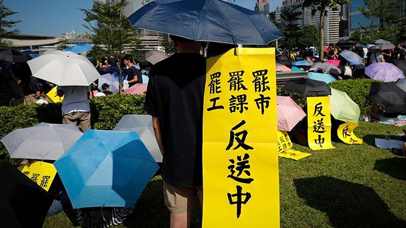 2019年8月5日，“反送中”的香港民众罢工、罢市、罢课。（美联社）